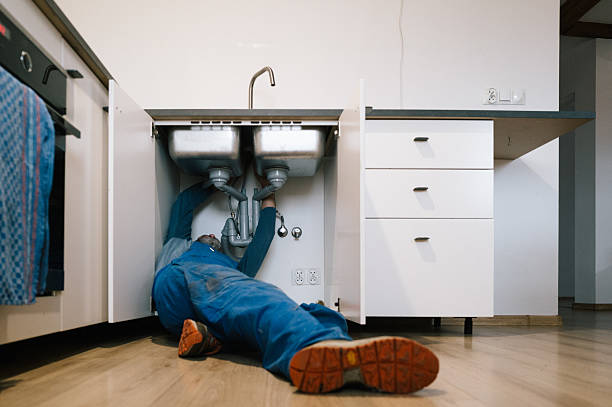 Professional Leak Detection technician working in Poolville, TX